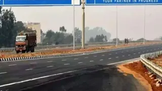 Traveling on the dilapidated KMP highway is dangerous, despite toll collection, broken roads and illegal cutting increase the risks – kmp highway dangerous travel due to poor condition broken roads