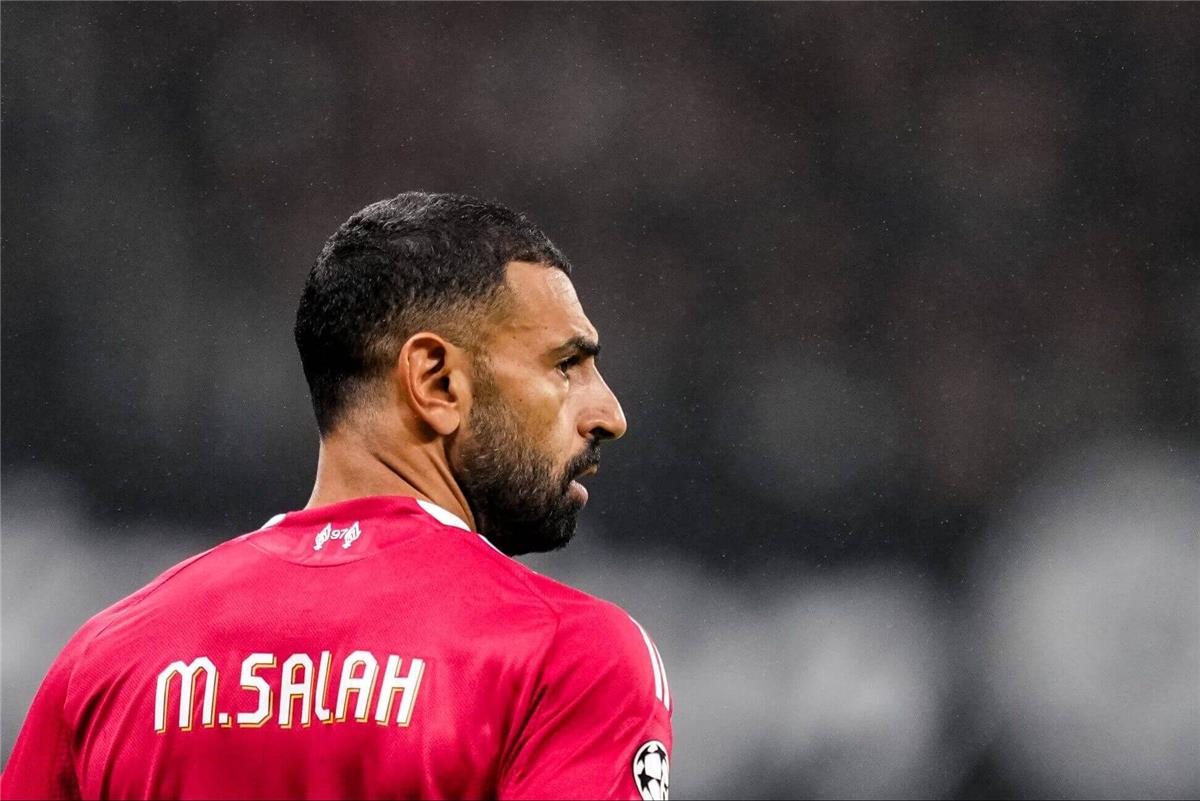 سكولز منتقدًا محمد صلاح: قد يكون أسوأ لاعب كرة قدم في العالم