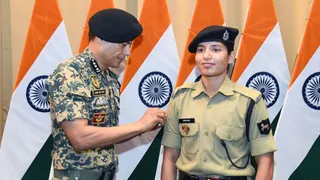 BSF jawan Shivani Prajapati creates history: gets out-of-turn promotion after winning silver, watch gold in World Cup – bsf jawan shivani prajapati creates history wins silver gets out-of-turn promotion