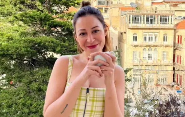 منة شلبي تعلن رسميًا زواجها من المنتج أحمد الجنايني