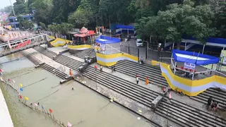 Chhath Puja 2025: Parking Arrangements in Gandhi, Rani and Krishna Ghats near Ganga, Patna and Science College – Patna Chhath Puja 2025 Ganga Ghat Preparations and Accessibility