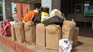 Punjab: Crowd at Amritsar station to go to Bihar and Uttar Pradesh, passengers angry due to lack of facilities.