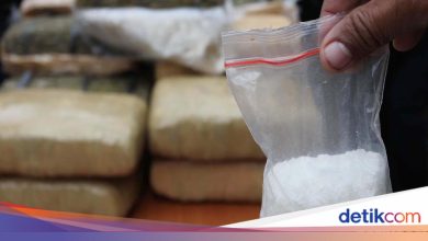 Chronology of BNN Sultra arrests dealer of 2 Kg Shabu in suitcase at Haluoleo Airport