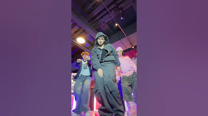 ur fav blinks 🙏🏾 #samro #furkan #maxi #chiarasam #shorts #tiktok #trending #dance #likejennie