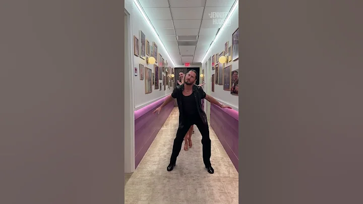 Finish the dance with DWTS Live! cast! 🕺🏾