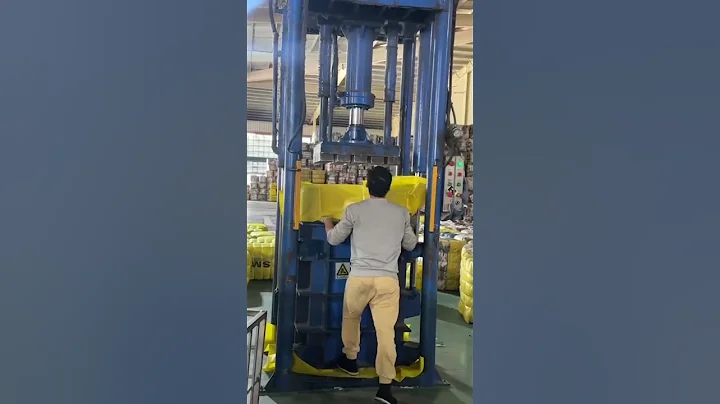 Premium quality used clothes,sold by kilograms.☎️WhatsApp:+44 7763 381469 #Vintage #usedclothes #fyp