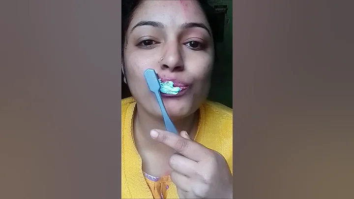 lips cleaning hack#shorts #viral #lips #hack #trending #makeup #lipstick #ytshorts