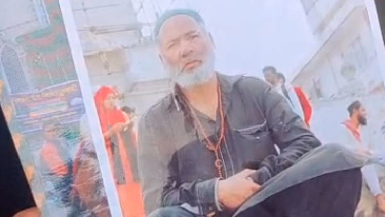 Ayodhya Ram Mandir:राम मंदिर में नमाज पढ़ने की कोशिश, पुलिस ने कश्मीरी अबू अहमद शेख को पकड़ा; सामने आई ये बात - Ayodhya Police Apprehend Man Attempting To Offer Namaz Near Ram Temple’s D-1 Gate