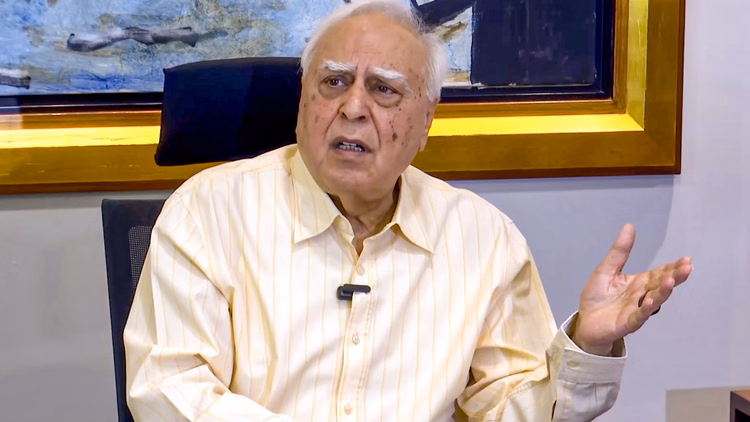 Kapil Sibal:'चुनाव आते ही ईडी को याद आते हैं दस्तावेज', कपिल सिब्बल बोले- विपक्ष को डराने का औजार बनी एजेंसी - Kapil Sibal Said Ed Remembers The Documents Only When Elections Are Around The Corner News In Hindi