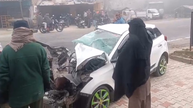 होशियारपुर में हादसा:बस से टकराई कार, हिमाचल के चार लोगों की माैत; दोस्त को अमृतसर एयरपोर्ट छोड़ने जा रहे थे - Major Accident In Hoshiarpur Many Died