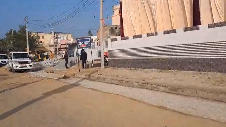 हिसार दौरे पर Cji का दूसरा दिन: बरवाला में Sdjm कोर्ट का किया उद्घाटन, पेटवाड़ में मॉडल स्कूल बनाने की घोषणा - Cji's Second Day On His Hisar Visit: Inaugurated The Sdjm Court In Barwala Ancestral Village Of Petwar