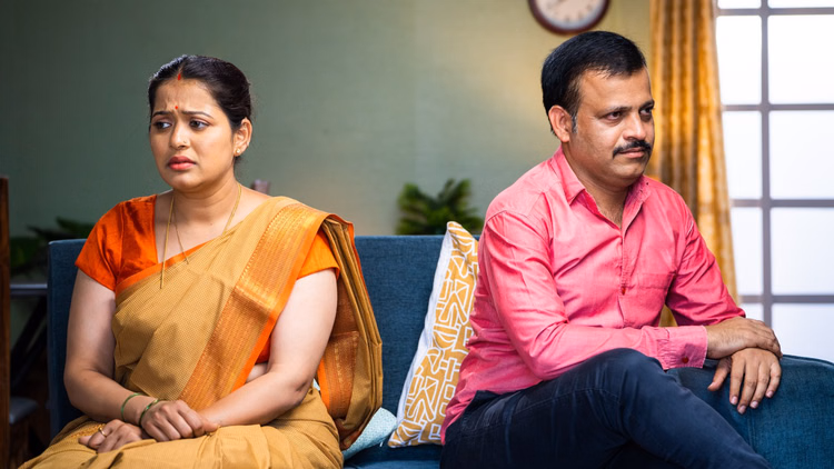 Relationship Tips:प्यार में लोग बदलते क्यों हैं? या शादी के बाद असली चेहरा दिखता है? - Relationship Truth After marriage Vs Love Reality Pyaar Me Log Badlte Kyon Hain