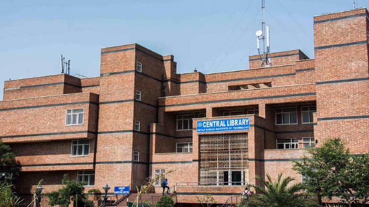 Nsut:शिक्षा मंत्री ने दिल्ली स्टार्टअप युवा महोत्सव का किया शुभारंभ, कहा- विकसित भारत के शिल्पकार हैं छात्र - Students Are The Architects Of A Developed India: Sood At Delhi Startup Youth Festival 2026