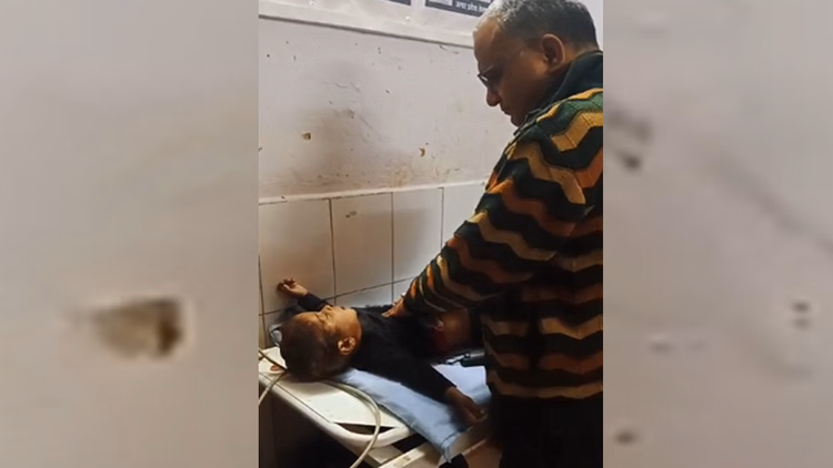 Auraiya:खेलते समय बाल्टी में गिरा डेढ़ साल का मासूम, मौत से मचा कोहराम - Auraiya: A One-and-a-half-year-old Child Dies After Falling Into A Bucket While Playing