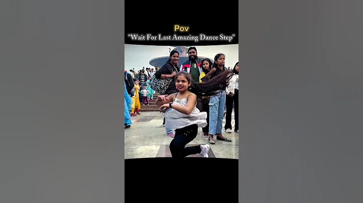 Mujhe Le Ke Chalo Na 🥰 || So Cute Girl and Boys Dance || WhatsApp (Lyrics) Status ||