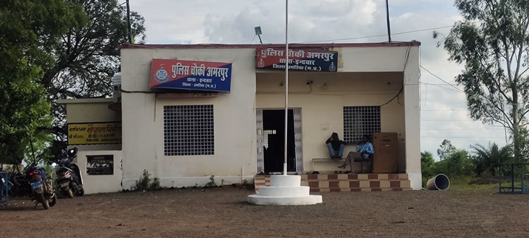 Umaria News: Gold And Silver Trader Robbed After Being Stopped On The Road In Amarpur. - Madhya Pradesh News - Umaria News:अमरपुर में रास्ता रोककर सोना-चांदी कारोबारी से लूट, बैग छीनकर भागे बाइक सवार