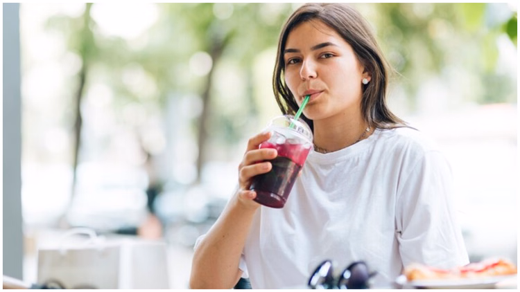 Alert:पैक्ड जूस और एनर्जी ड्रिंक्स इतने नुकसानदायक हो सकते हैं सोचा भी नहीं होगा आपने, जान लीजिए सच्चाई - Drinking Sugary Drink Raise Your Risk Of Liver Disease Why Energy Drinks Are Bad