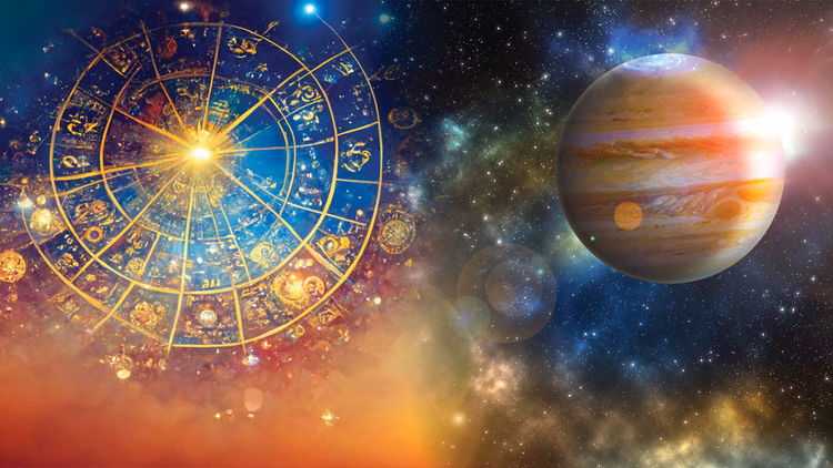 साल 2026 में गुरु दो बार बदलेंगे राशि,  इन चार राशियों का चमक सकता है भाग्य और धनलाभ के योग - Guru Jupiter Transit 2026 Two Times These Four Zodiac Sign Will Be Lucky Know Impact On Rashi