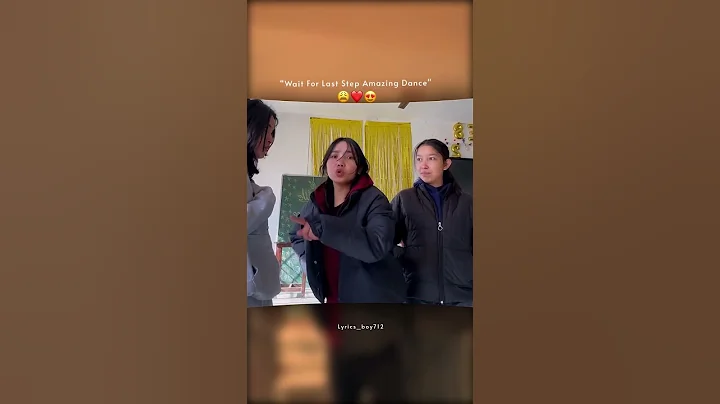 Girl's TikTok Funny Dance || WhatsApp (Lyrics) Dance Status ||