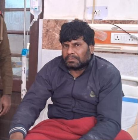 Notorious Diana And Her Accomplice Arrested In Robbery At Retired Accountant's House In Gorakhpur - Gorakhpur News - रिटायर्ड लेखपाल के घर डकैती:कुख्यात डायना और साथी गिरफ्तार, मुठभेड़ में घायल- 10 लाख के जेवर बरामद