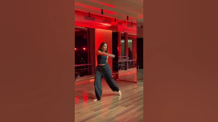 Aa Zara Beautiful 💖 Song Dance Choreography #dance #trending what A Energy 🫣🥰