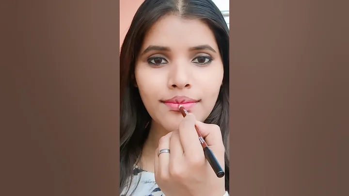 Trying Lip Contour Hack✨ #lipstick #lipsticktutorial #makeup #beautyshorts #shorts