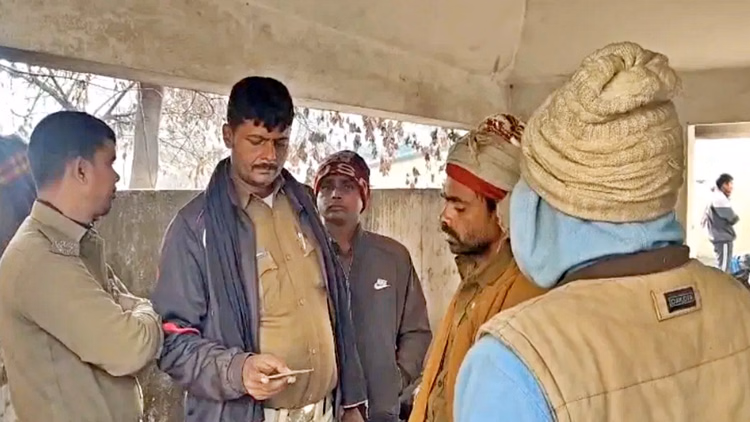 Deadly Fog: 2 Youths Killed In Purnea After Their Motorcycle Collided With Out-of-control Vehicle - Bihar News