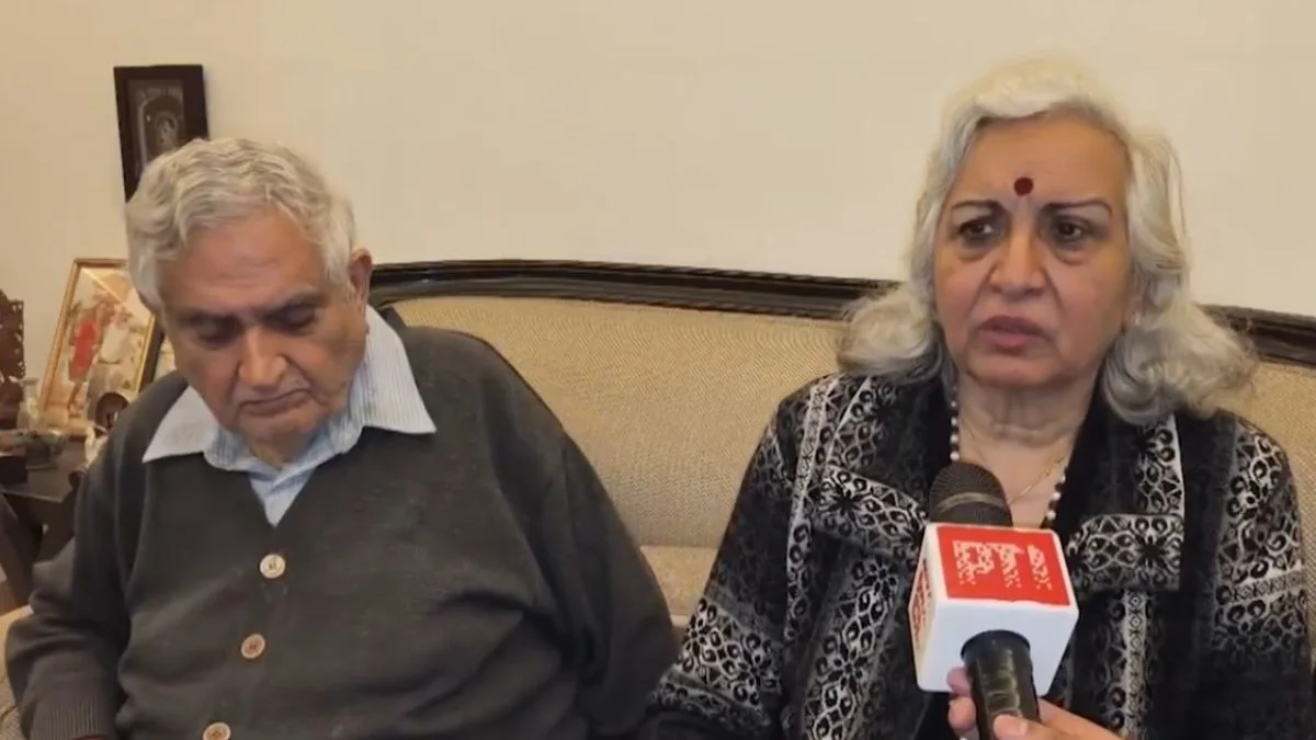 दिल्ली में डिजिटल अरेस्ट का सबसे बड़ा शिकार! बुजुर्ग डॉक्टर दंपति से 14 करोड़ रुपये की ठगी, साइबर ठगों ने ऐसे बुना 'खौफ' का जाल