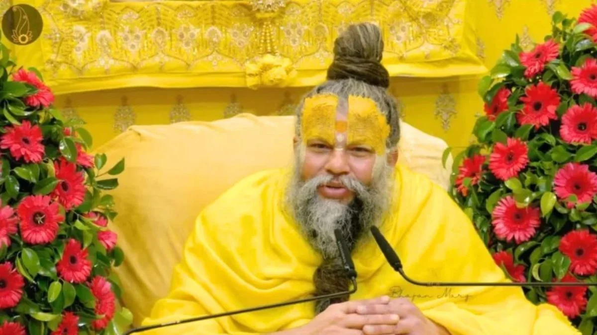 प्रेमानंद महाराज से मिलने पहुंचे ‘छोटा भीम’ और ‘डोरेमॉन’, वॉयस आर्टिस्ट सोनल कौशल की आवाज के फैन हुए संत- Chhota Bheem and Doraemon Meet Premanand Maharaj Saints Impressed by Voice Artist Sonal Kaushal | Jansatta