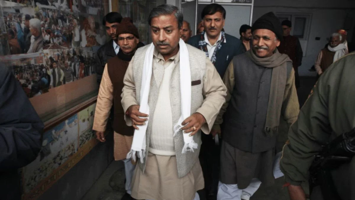 ayodhya Firebrand Hindu leader Kurmi face Vinay Katiyar comeback in bjp and counter to sp pda