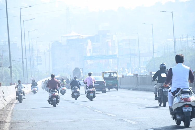 Mp Weather Today:पहाड़ों की बर्फबारी का असर मैदानों में,ग्वालियर-चंबल में ठंड का कहर,4 दिन तक कोहरा और शीतलहर - Mp Weather Today: Snowfall In The Mountains Affects The Plains; Severe Cold Wave In Gwalior-chambal Region; Fo