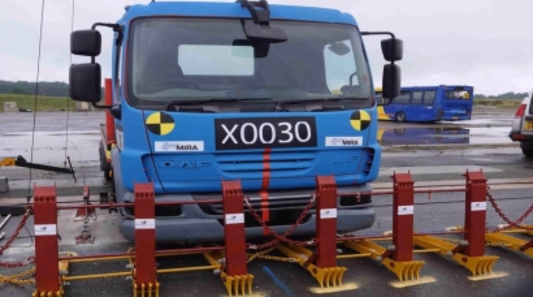 Indore News:नो एंट्री तोड़ने वालों पर सख्ती, इंदौर में लगेंगे मूवेबल व्हीकल बैरियर - Indore News: Traffic Police To Install Movable Vehicle Barriers For No Entry Violations