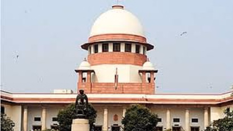 Supreme Court:शीर्ष अदालत ने सरकार और Ec से मांगा जवाब, 'चुनाव आयुक्तों को कानूनी सुरक्षा' मामले में नोटिस - Supreme Court Notice To Govt And Election Commission Election Commissioners Legal Protection Case Hindi News