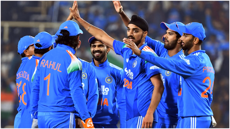 Ind Vs Nz:भारत को झटका! चोट की वजह से यह स्टार खिलाड़ी अगले 2 वनडे से बाहर, क्या T20 विश्व कप में खेल पाएंगे? - India Suffer Blow As Washington Sundar Ruled Out Of Nz Odis With Rib Injury