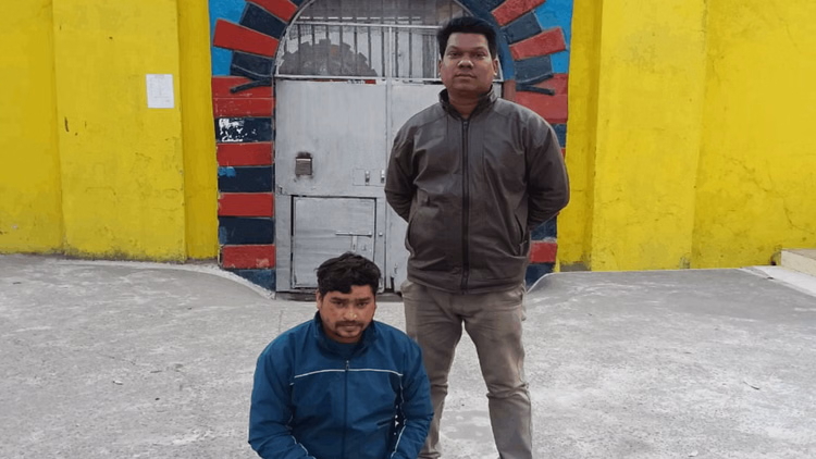 छह साल की दरिंदगी:शादी के नाम पर बार-बार संबंध बनाए, मुकरा तो थाने पहुंची पीड़िता; फिर जुर्म कबूला - Man Arrested On Charges Of Misdeed And Promising Marriage Under False Pretenses In Raigarh