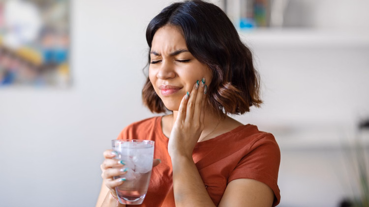 Tooth Cavity:दांत में लगे कीड़े को खत्म करने का 'रामबाण' घरेलू इलाज, जड़ से दूर होगी दांत की परेशानी - Natural Tooth Cavity Home Remedy Follow These Easy Steps To Remove Tooth Worms And Pain