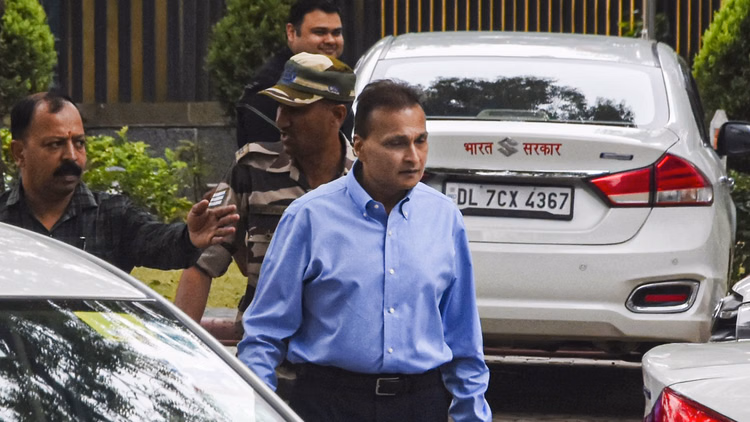 Mumbai:अनिल अंबानी पर कार्रवाई की रोक के खिलाफ हाईकोर्ट पहुंचे तीन सरकारी बैंक, सिंगल बेंच के आदेश को दी चुनौ - Public Sector Banks Appeal Against Stay On Fraud Classification Proceedings Against Anil Ambani