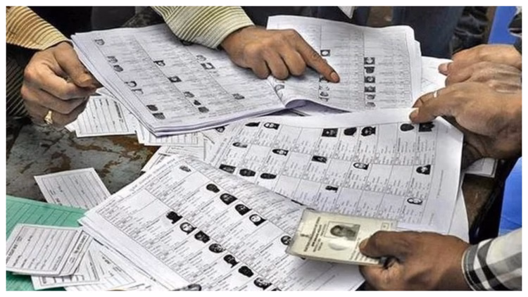 West Bengal:पश्चिम बंगाल में दो लोगों की मौत, परिजनों का आरोप- एसआईआर की प्रक्रिया की वजह गई जान - Deaths 'linked To Sir Anxiety' Reported In Bengal: Officials