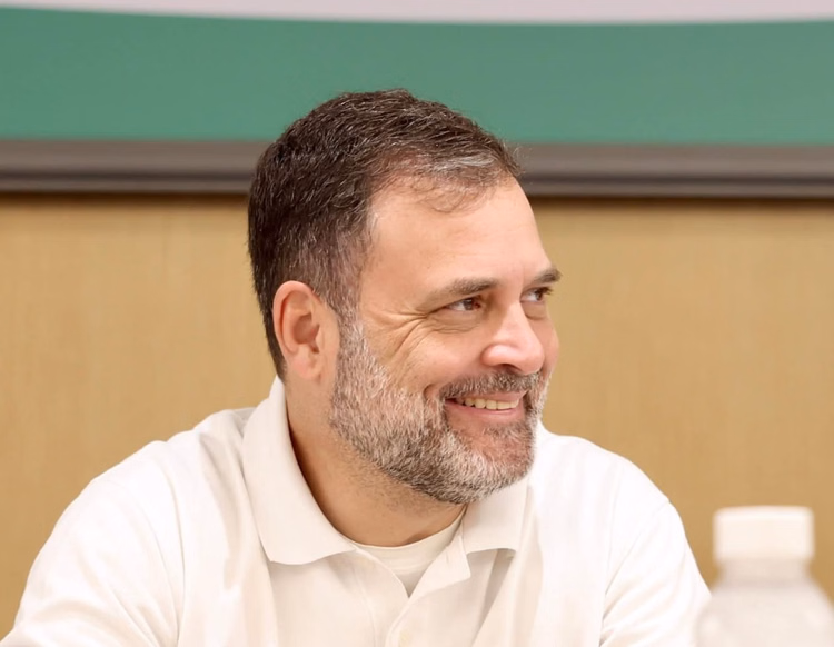 Rahul Gandhi:कॉलेज क्रश से वायरल मीम तक, राहुल गांधी और Gen-z छात्रओं के बीच मजेदार बातचीत; खूब हो रही वायरल - Rahul Gandhi From College Crushes To Viral Memes A Fun Interaction With Gen-z Students Goes Viral