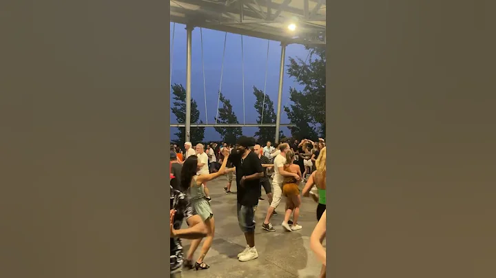 Salsa Mondays #salsadance #salsa #ytshorts  #salsaromantica #salsadancing  #dance #dancing #free - English