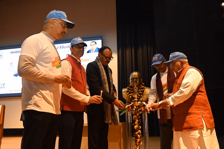 The Future Of The Country Will Be On The Shoulders Of The Youth: Brajesh Pathak - Lucknow News