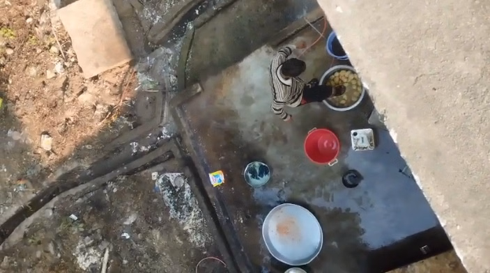 Hbtu में बवाल:मेस में पैरों से आलू धोने पर भड़के छात्र, कक्षाओं का किया बहिष्कार…डीएसडब्ल्यू कार्यालय घेरा - Kanpur Hbtu Students Outraged After Potatoes Were Washed With Feet In The Mess Hall Boycott Classes