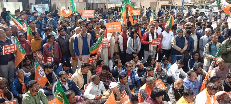 Ranchi: Bjp Gheraos Ssp Office Demanding Safe Recovery Of Ansh And Anshika, Questions Raised On Law And Order - Jharkhand News - Jharkhand:अंश-अंशिका की सकुशल बरामदगी की मांग को लेकर भाजपा का Ssp कार्यालय घेराव, कानून व्यवस्था पर उठे सवाल