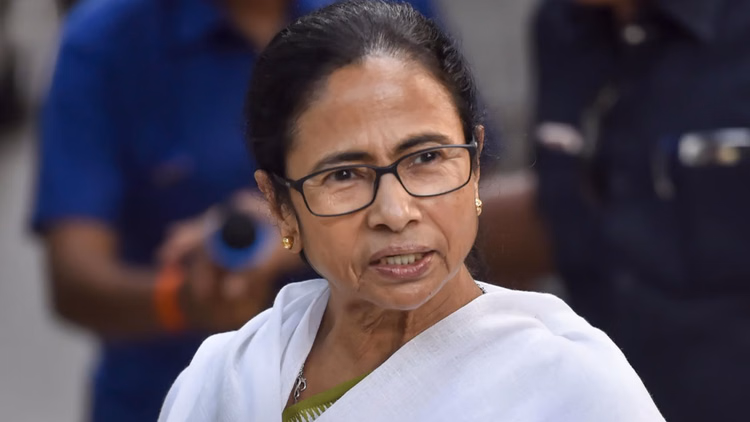 Bengal Sir:'नामों में विसंगति दूर करने के लिए Ec ने किया भाजपा का Ai टूल इस्तेमाल', सीएम ममता बनर्जी का आरोप - Ec Used Bjp’s Ai Tools Which Accounted For Mismatch Of Names In Sir Data: Bengal Cm Mamata Banerjee