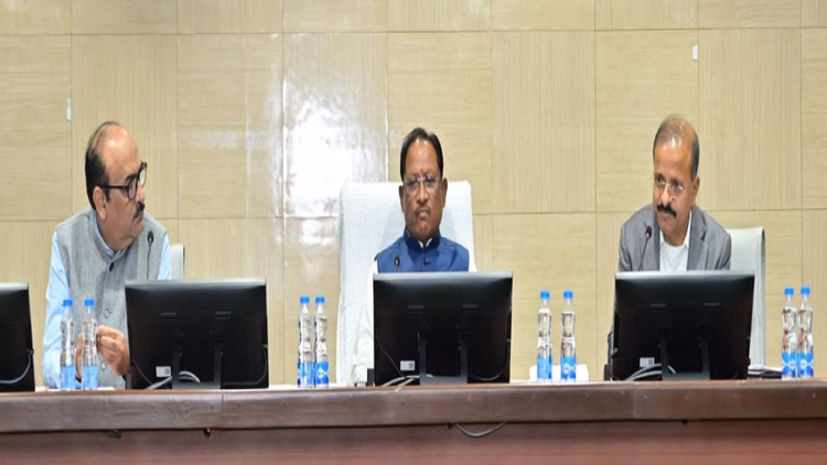 Cg News:मुख्यमंत्री साय बोले- बस्तर से निरंतर संवाद और बुनियादी सुविधाओं के विस्तार से मजबूत होगा जनविश्वास - Cm Sai Said Continuous Dialogue With Bastar And Expansion Basic Facilities Will Strengthen Public Confidence