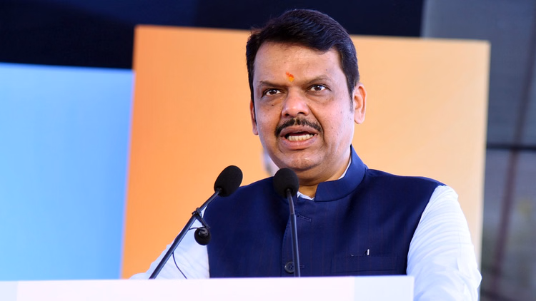 'मैत्रीपूर्ण मुकाबला करने का वादा तोड़ा...':अजित पवार के आरोपों पर क्या बोले फडणवीस? उद्धव पर भी साधा निशाना - Ajit Pawar Did Not Uphold Commitment For Friendly Contest In Pune: Maharashtra Cm On Corruption Allegations