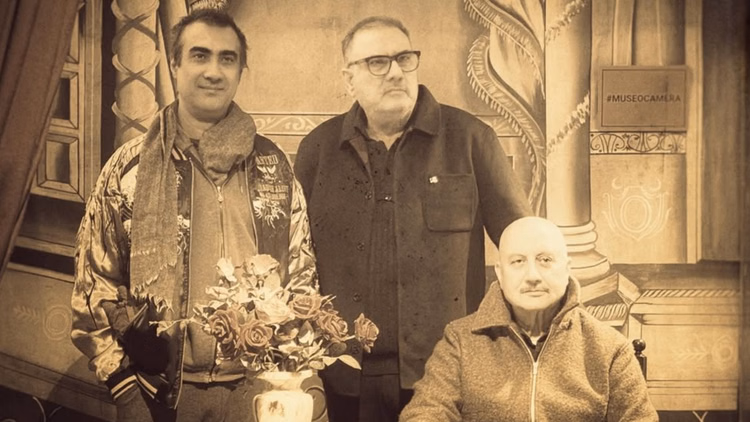 आप पार्टी हैं या ब्रोकर..? बोमन ईरानी ने शुरू की 'खोसला का घोंसला 2' की शूटिंग, सेट से साझा किया फोटो - Boman Irani And Anupam Kher Shared Bts Photos From Khosla Ka Ghosla Film Shooting Set