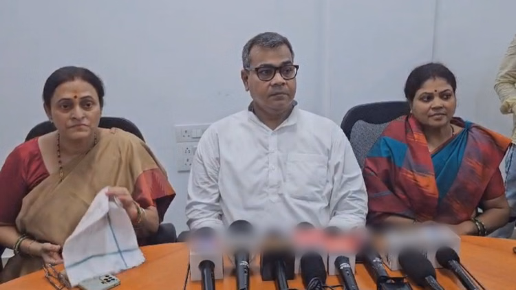 Jamui: Tension Escalates After Mp Arun Bharti's Dahi-chura Feast On Makar Sankranti, Ljp (r) Workers Clash - Bihar News - Bihar:मकर संक्रांति पर सांसद अरुण भारती के दही-चूड़ा भोज के बाद बढ़ा तनाव, लोजपा (आर) के कार्यकर्ता भिड़े