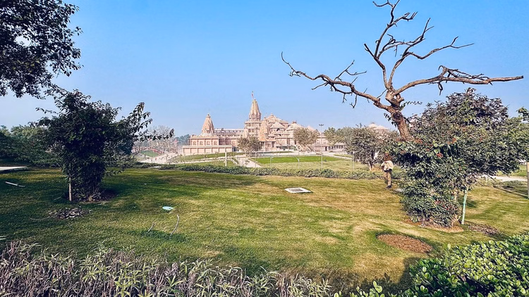 Ayodhya:श्रीराम जन्मभूमि के उप मंदिरों में पास के जरिये ही होंगे दर्शन, भीड़ प्रबंधन के लिए खास इंतजाम - Ayodhya: Darshan At The Sub-temples Of Shri Ram Janmabhoomi Will Be Allowed Only Through Passes