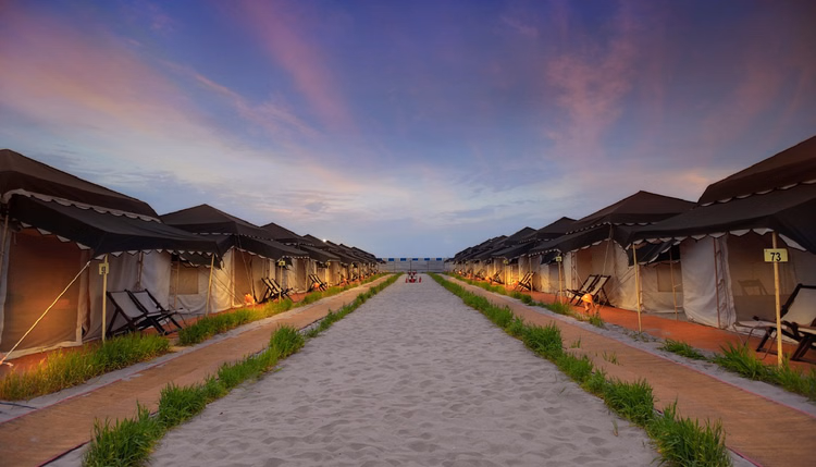 यूपी:माघमेला में टेंट सिटी बनकर तैयार, करा सकते हैं ऑनलाइन बुकिंग; मिलेगा आध्यात्मिक पर्यटन का नया अनुभव - Up: Tent City Ready For Magh Mela, Online Bookings Available; New Spiritual Tourism Experience Awaits